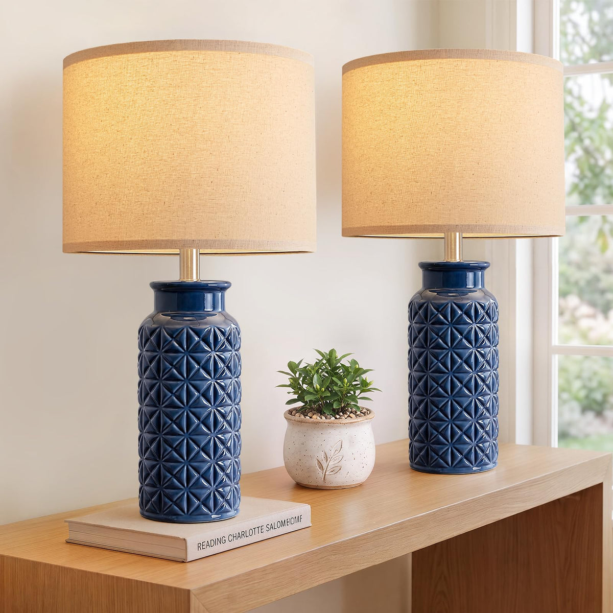 Innqoo 22.6" Modern Ceramic Bedside Lamps Set of 2, Lamps for Bedroom,White