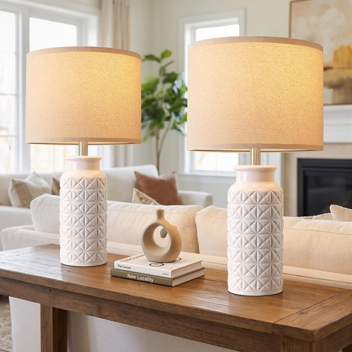 Innqoo 22.6" Modern Ceramic Bedside Lamps Set of 2, Lamps for Bedroom,White